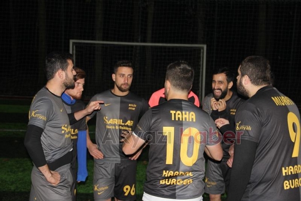 Süper Cupta Yarı Final Heyecanı Yaşandı