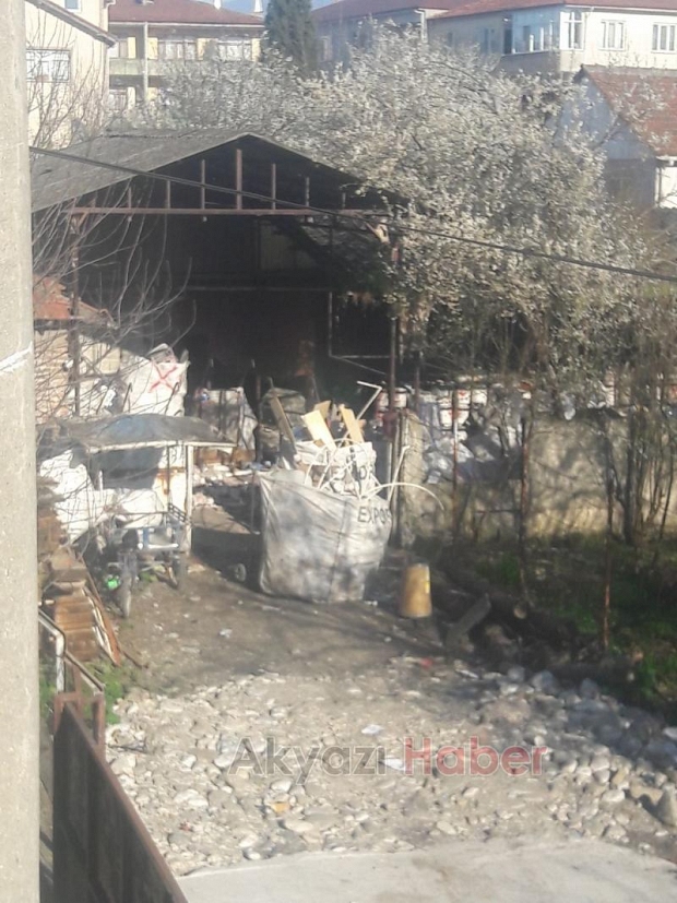 Suriyeli Mülteciler Atölyeyi Çöplüğe Çevirdi