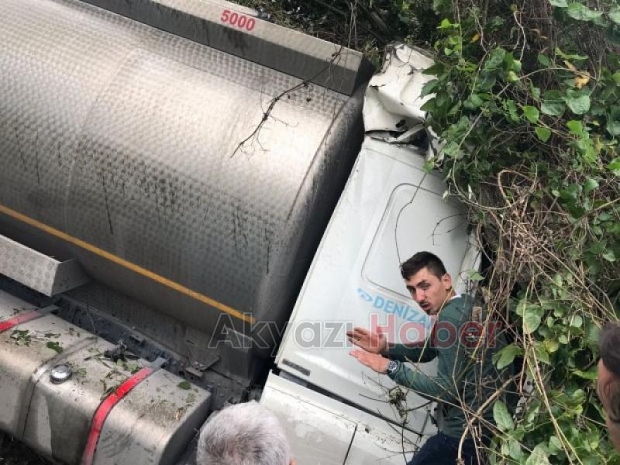 Tanker yoldan çıktı 