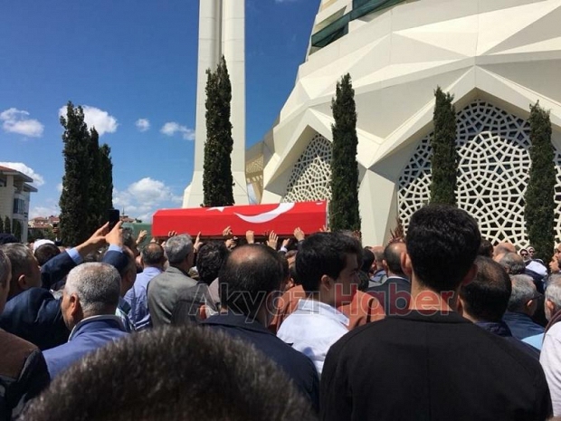 Tarihçi özdemir son yolculuğuna uğurlandı