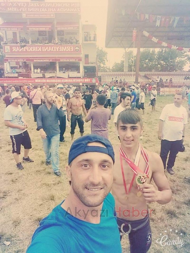 Tarihi Kırkpınar Güreşlerinde Akyazılıların Gururu Oldu