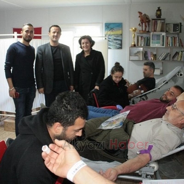 Taşburun Gençlik Kulübünden kan bağışı