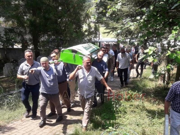 TASVİRE ALTMIŞDÖRT SON YOLCULUĞUNA UĞURLANDI