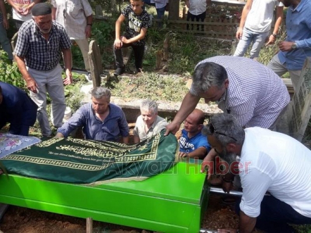 TASVİRE ALTMIŞDÖRT SON YOLCULUĞUNA UĞURLANDI