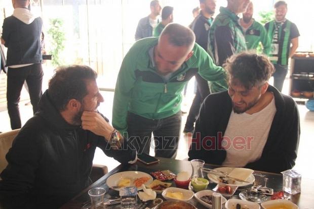 TATANGALAR AKYAZI SAKARYASPORU KAHVALTIDA AĞIRLADI