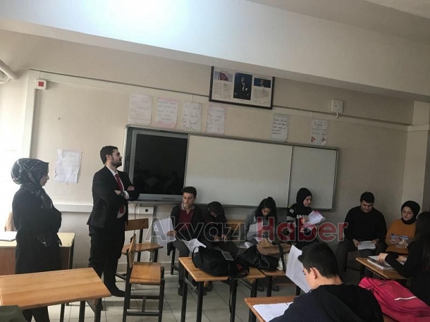 TEK DİŞİ KALMIŞ TEKNOLOJİ TİYATRO OYUNUNA DAVETLİSİNİZ
