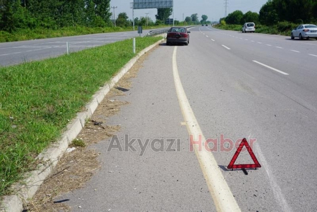 TEM OTOYOLU AKYAZI GİŞELERİ KAVŞAĞIINDA KAZA