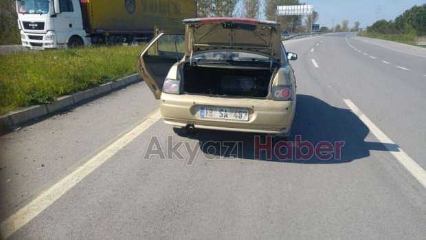 Tem Otoyolu Akyazı Gişeleri Kavşağında Kaza