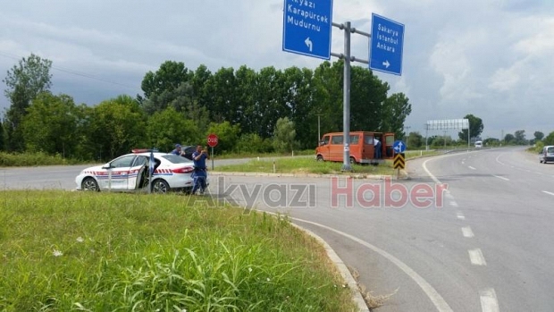 TEM OTOYOLU AKYAZI GİŞELERİ KAVŞAĞINDA KAZA