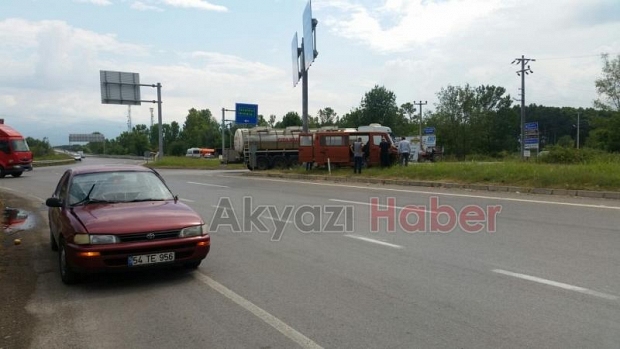 TEM OTOYOLU AKYAZI GİŞELERİ KAVŞAĞINDA KAZA