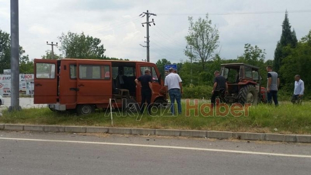 TEM OTOYOLU AKYAZI GİŞELERİ KAVŞAĞINDA KAZA