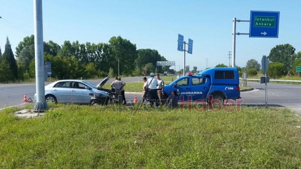 TEM Otoyolu Akyazı Gişelerinde Kaza