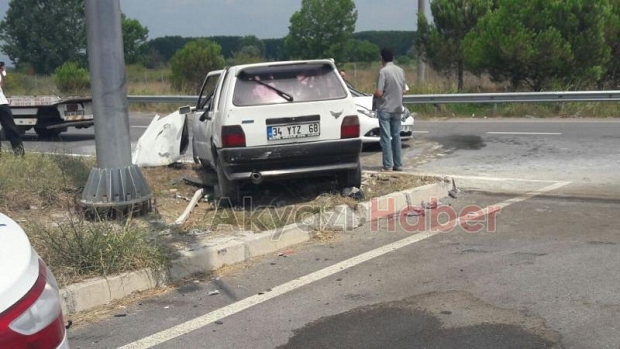 Tem Otoyolu Akyazı Gişelerinde Kaza 