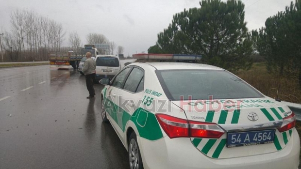 TEM OTOYOLU AKYAZI GİŞELERİNDE KAZA