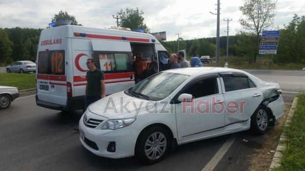 TEM Otoyolu Akyazı Gişelerinde Trafik Kazası 4 Yaralı