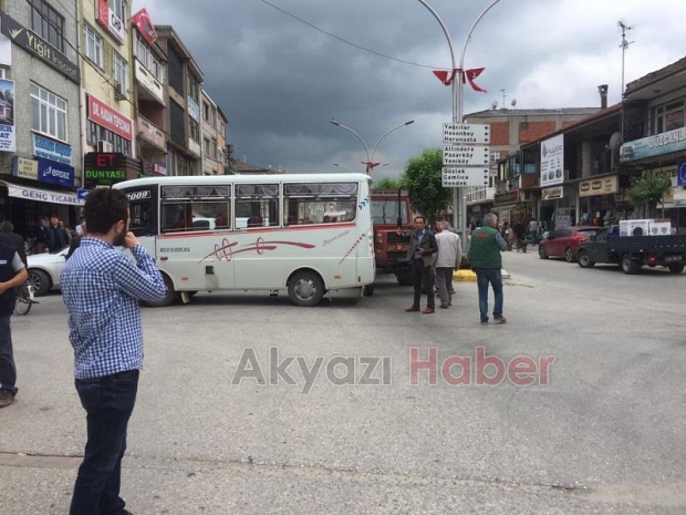 Ters Yöne Giren Araç Kazaya Sebebiyet Verdi