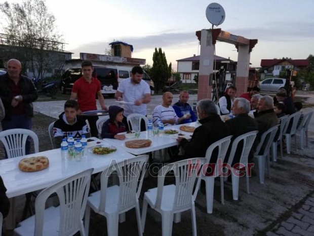 Topağaç Mahallesinde İftar programı düzenlendi