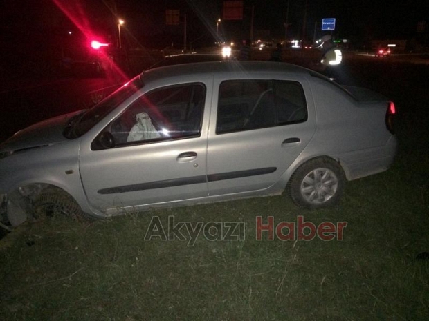 Trafik Kazası Otomobil Yoldan Çıktı