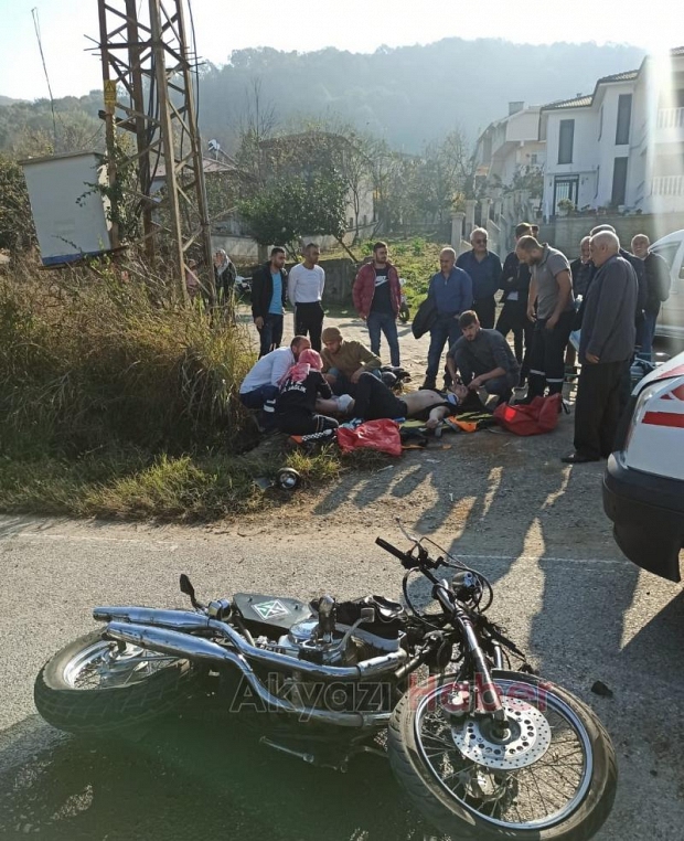 Traktörle Motosiklet çarpıştı 1 yaralı