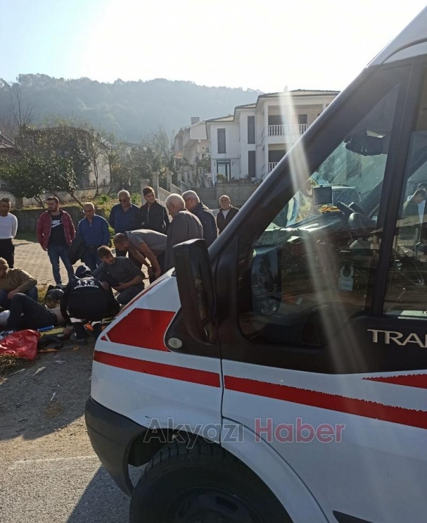 Traktörle Motosiklet çarpıştı 1 yaralı
