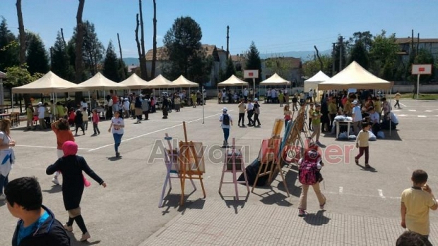 TÜBİTAK 4006 BiLiM FUARINA PARiS ORTAOKULUda KATILDI