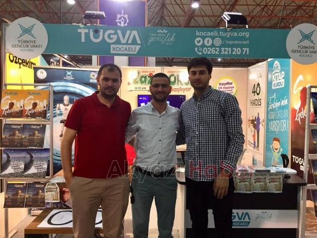 TÜGVA Akyazı Okursever Gençlerle Kitap Fuarında 