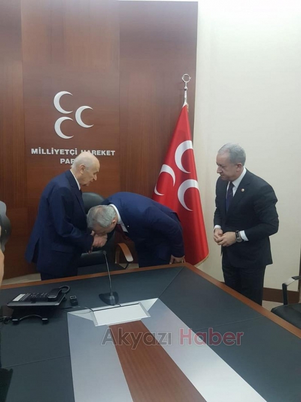 Turgut Babaoğlu MHP ye geçti