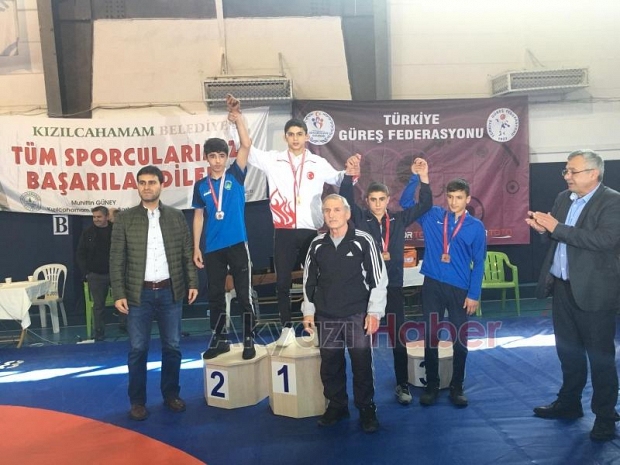 TÜRKİYE ŞAMPİYONASINA DÖRT GÜREŞÇİ