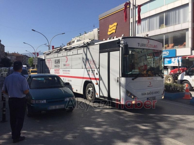 Uygunsuz Park Trafiği Felç Etti