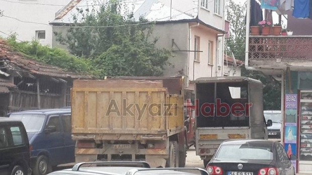 Uygunsuz Park ve Kaldırım İşgalleri Devam Ediyor