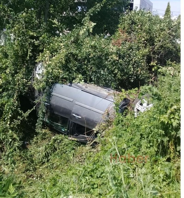 Uyuya Kalan Sürücü Takla Attı 