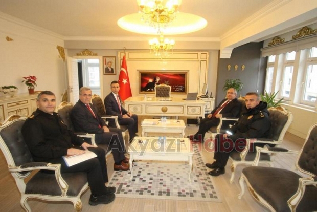 Vali Ahmet Hamdi Nayir Akyazıda