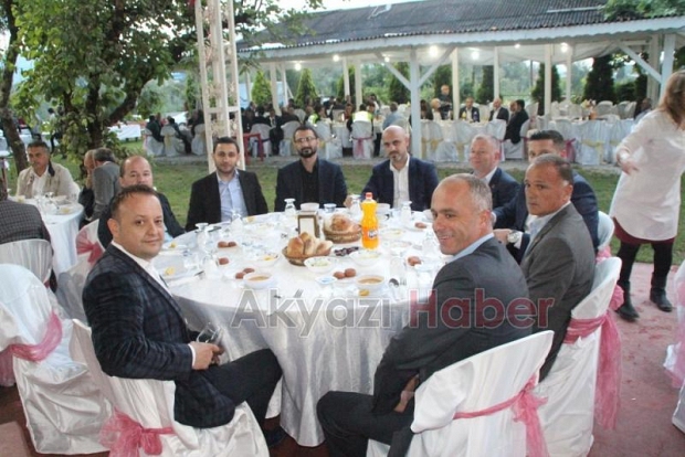 Vali Çoş Akyazılı Muhtarların İftarına Katıldı