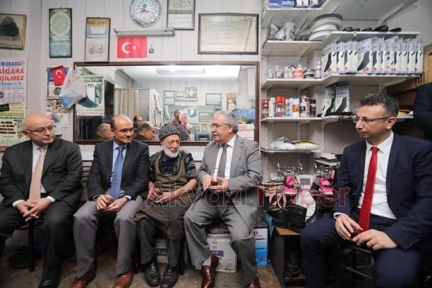 Vali Nayir Akyazıdaki Aday Öğretmenlerle Buluştu