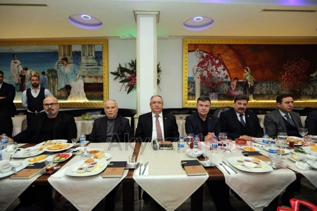 Vali Nayir Gazetecilerle Buluştu