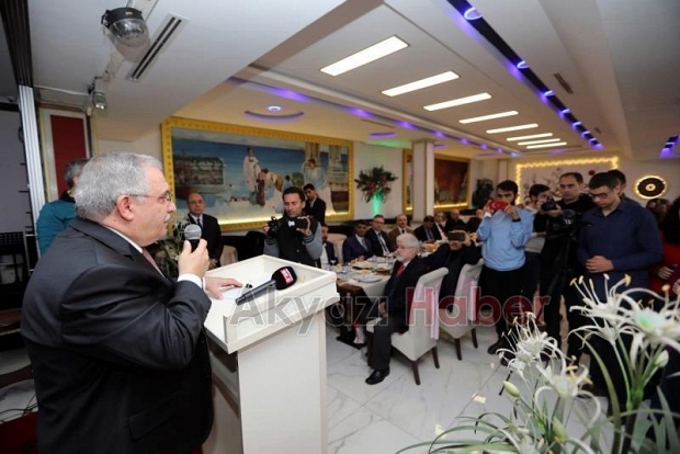 Vali Nayir Gazetecilerle Buluştu