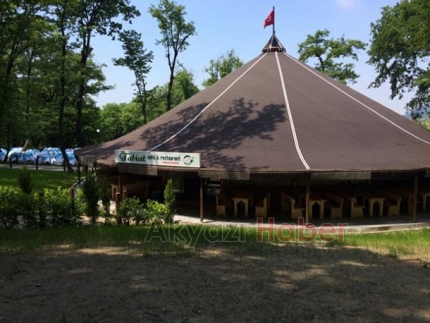 Vatandaş Tabiat Parkta Hizmetin Sefasını Sürüyor
