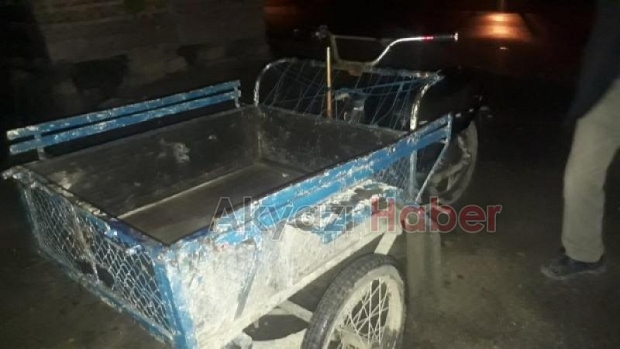 Vatandaş yakaladığı hırsızı polise teslim etti