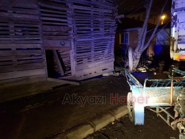 Vatandaş yakaladığı hırsızı polise teslim etti