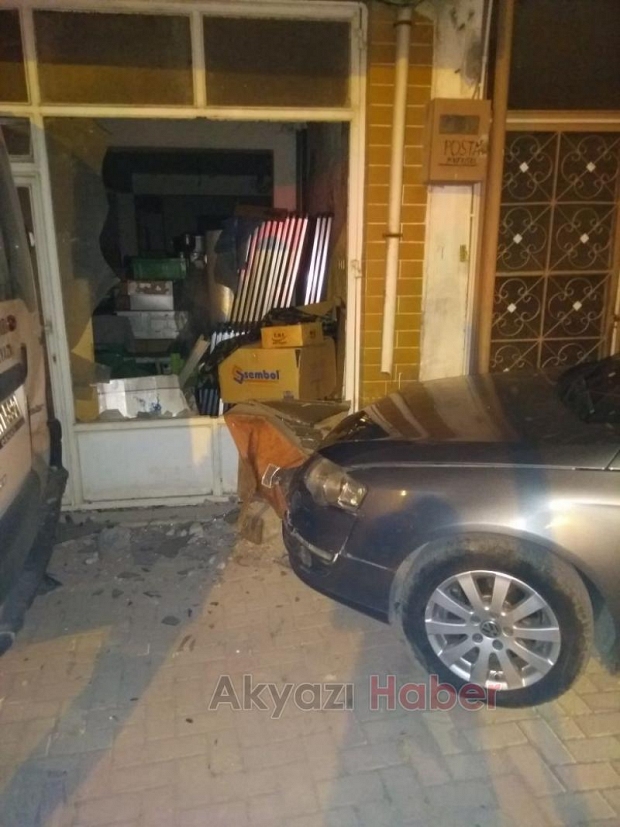 Virajı Alamayınca Minibüse Çarptı