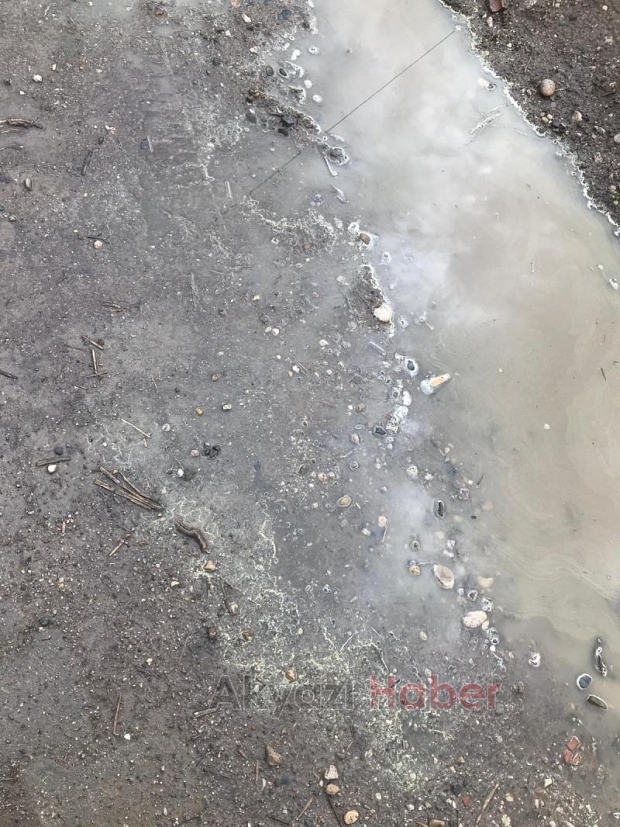YAĞMURLA BiRLiKTE GELDi VATANDAŞ TEDiRGiN 