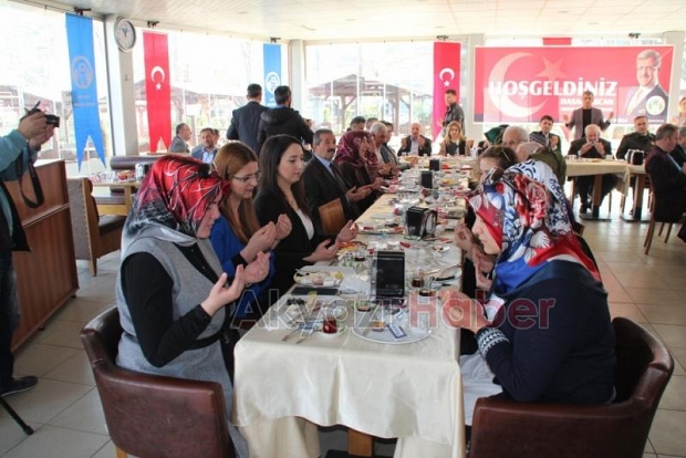  Yaşlılar Haftası Akyazı’da Kutlandı