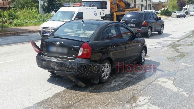 Yayaya yol vermek istedi 1 yaralı
