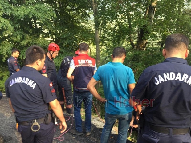 Yayla yolunda  Otomobil 100 metrelik uçuruma düştü