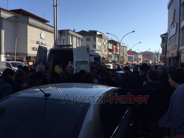  Yere Düşen Motosiklet Sürücüsü Hastaneye Kaldırıldı