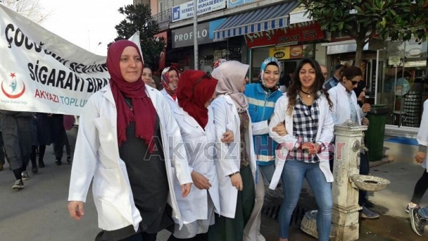 Yeşilay Haftasında Akyazı’da Yürüyüş Yapıldı