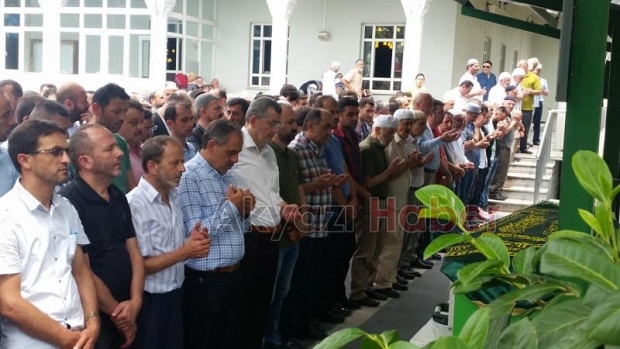 Yılmaz Yıldırım dualarla defnedildi