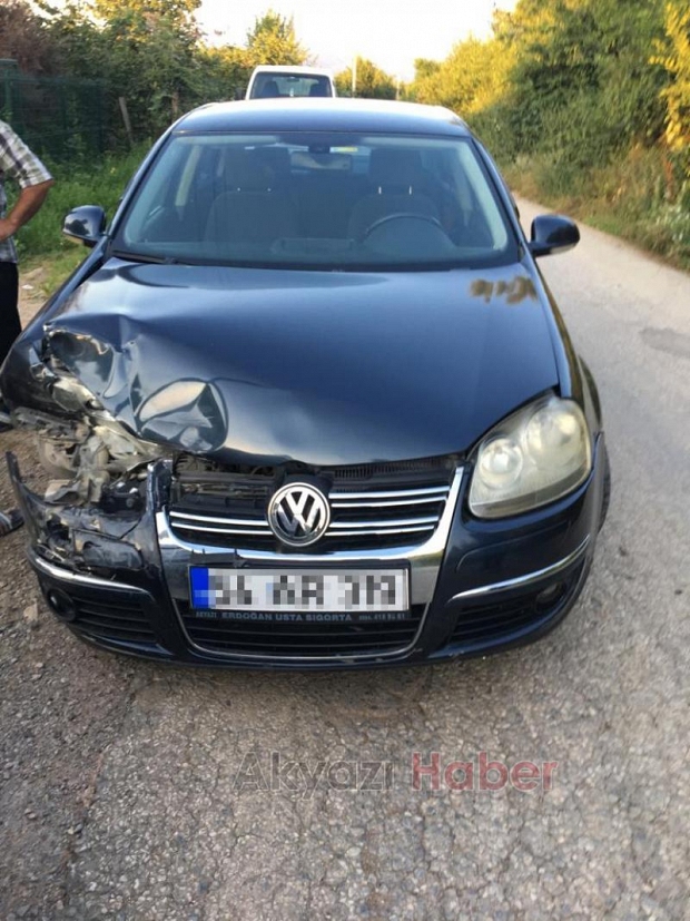 Yol kenarında park halinde ki araca çarptı