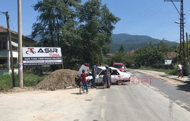 Yoldan Çıkan Otomobil Toprak Yığınına Girdi