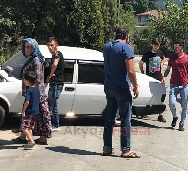 Yoldan Çıkan Otomobil Toprak Yığınına Girdi